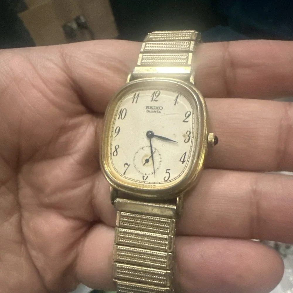 Working Vintage Seiko 2628-5029 Men's Watch Quartz Gold Tone 28.5mm Rare Runs